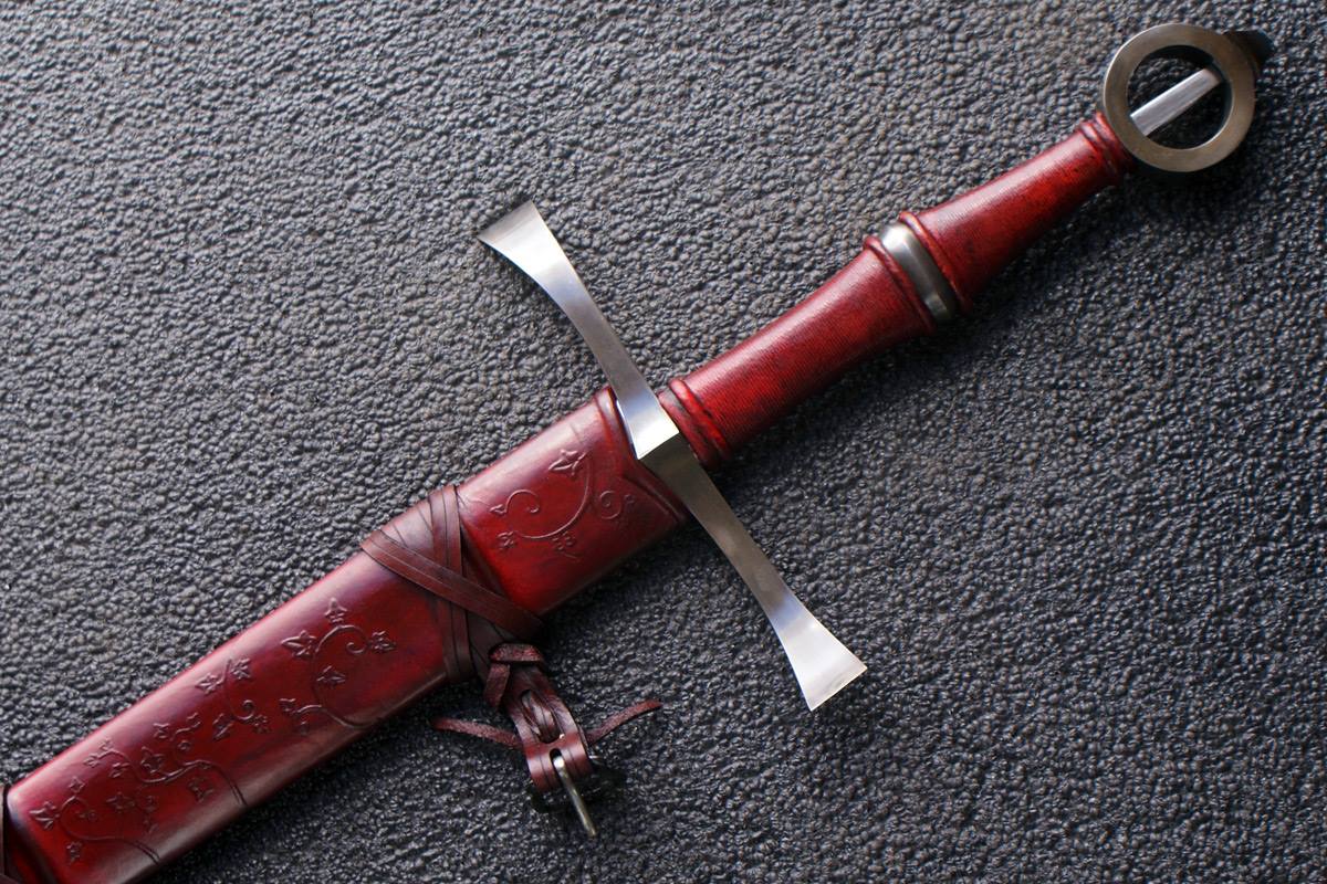 VA-107-Craftsman Series - The Irish Ring Medieval Long Sword