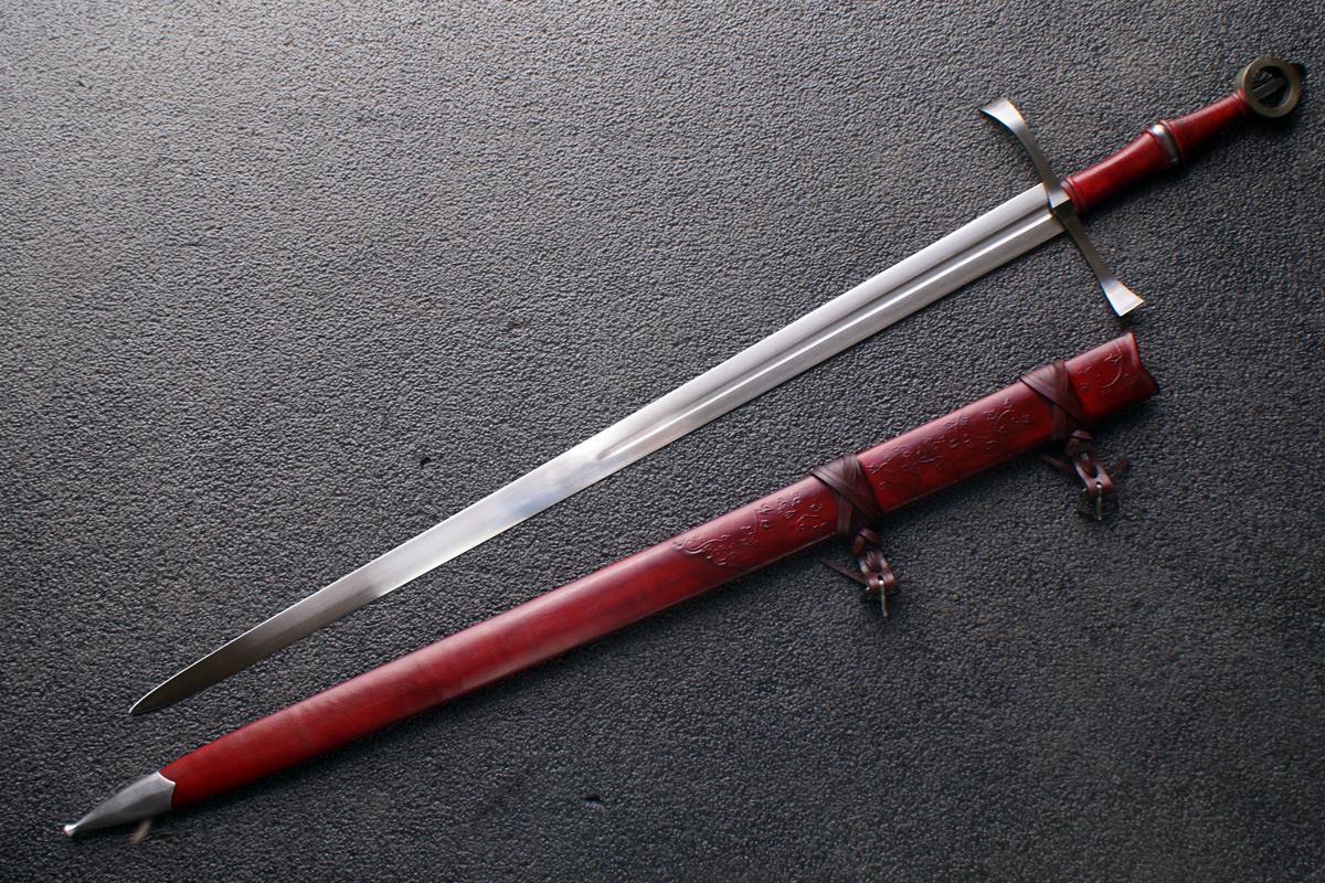 VA-107-Craftsman Series - The Irish Ring Medieval Long Sword