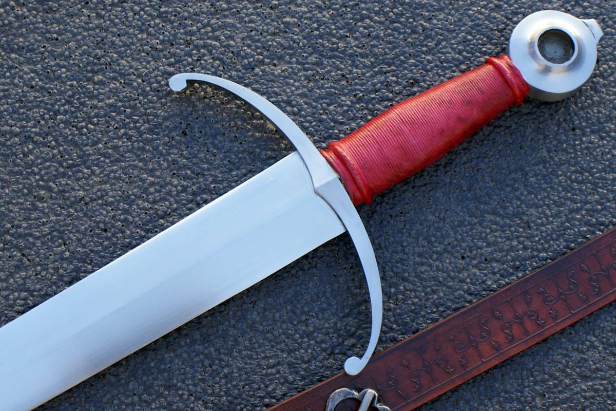 VA-110-Craftsman Series - The Monarch Medieval Arming Sword